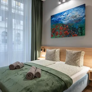 holidays-downtown.inbudapesthotels.com/